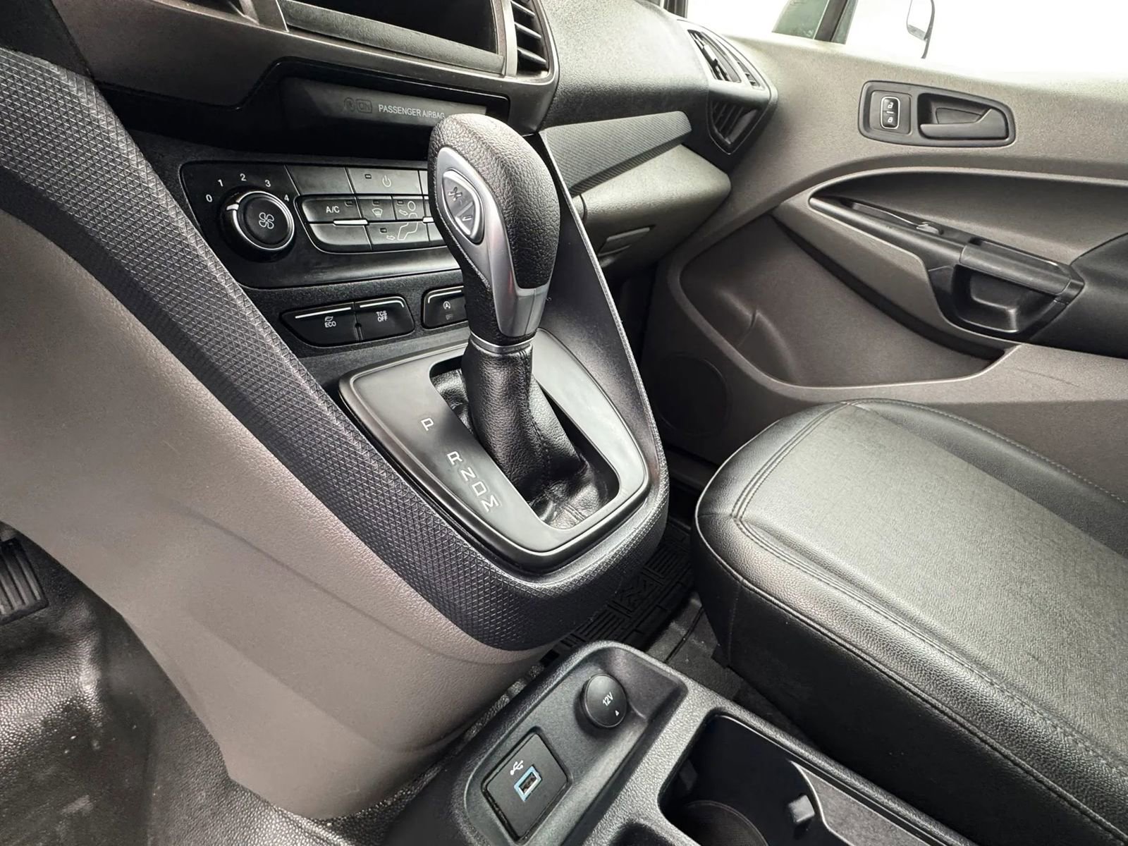 Used 2021 Ford Transit Connect XL image 19