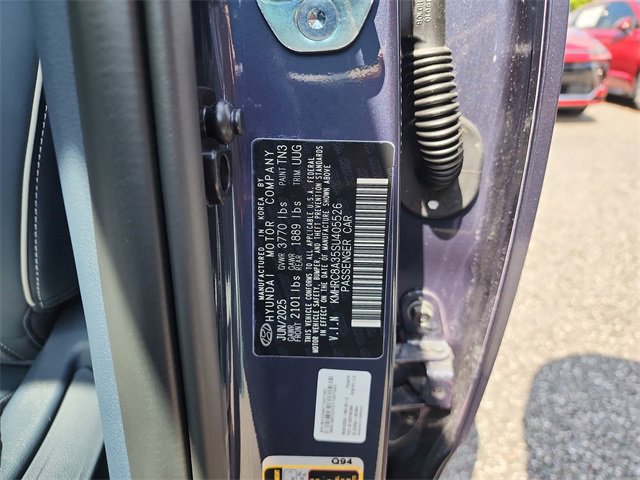 New 2025 Hyundai Venue Limited image 31