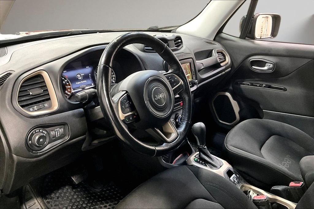 Used 2017 Jeep Renegade Latitude image 17
