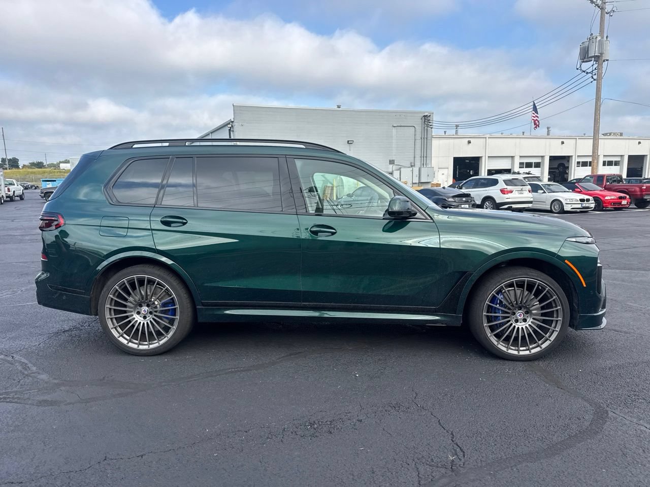 Used 2026 BMW ALPINA XB7 AWD/4WD image 2