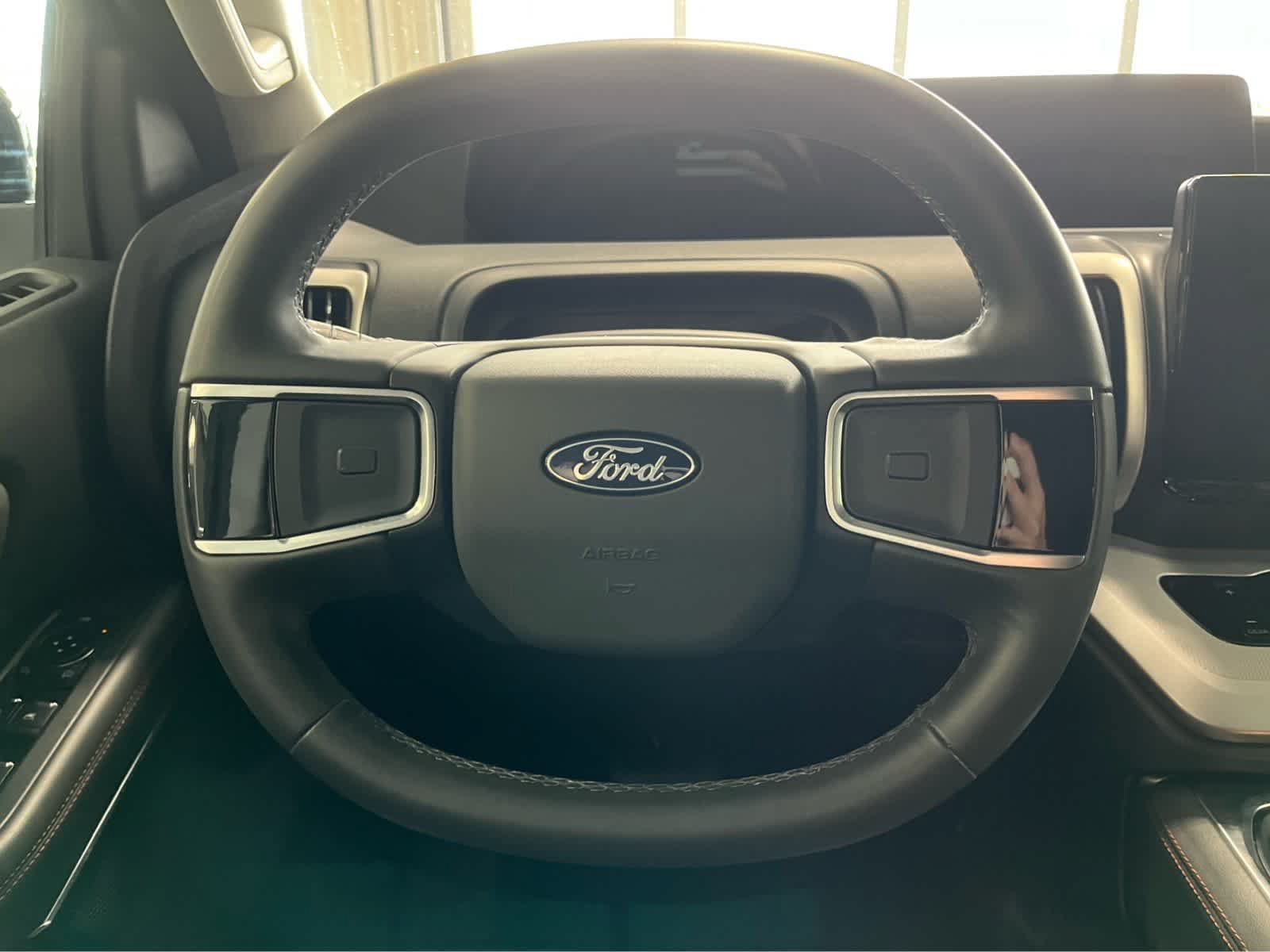 Used 2025 Ford Expedition Max Active AWD/4WD image 22