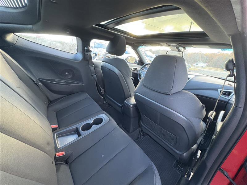 Used 2017 Hyundai Veloster Value Edition image 14