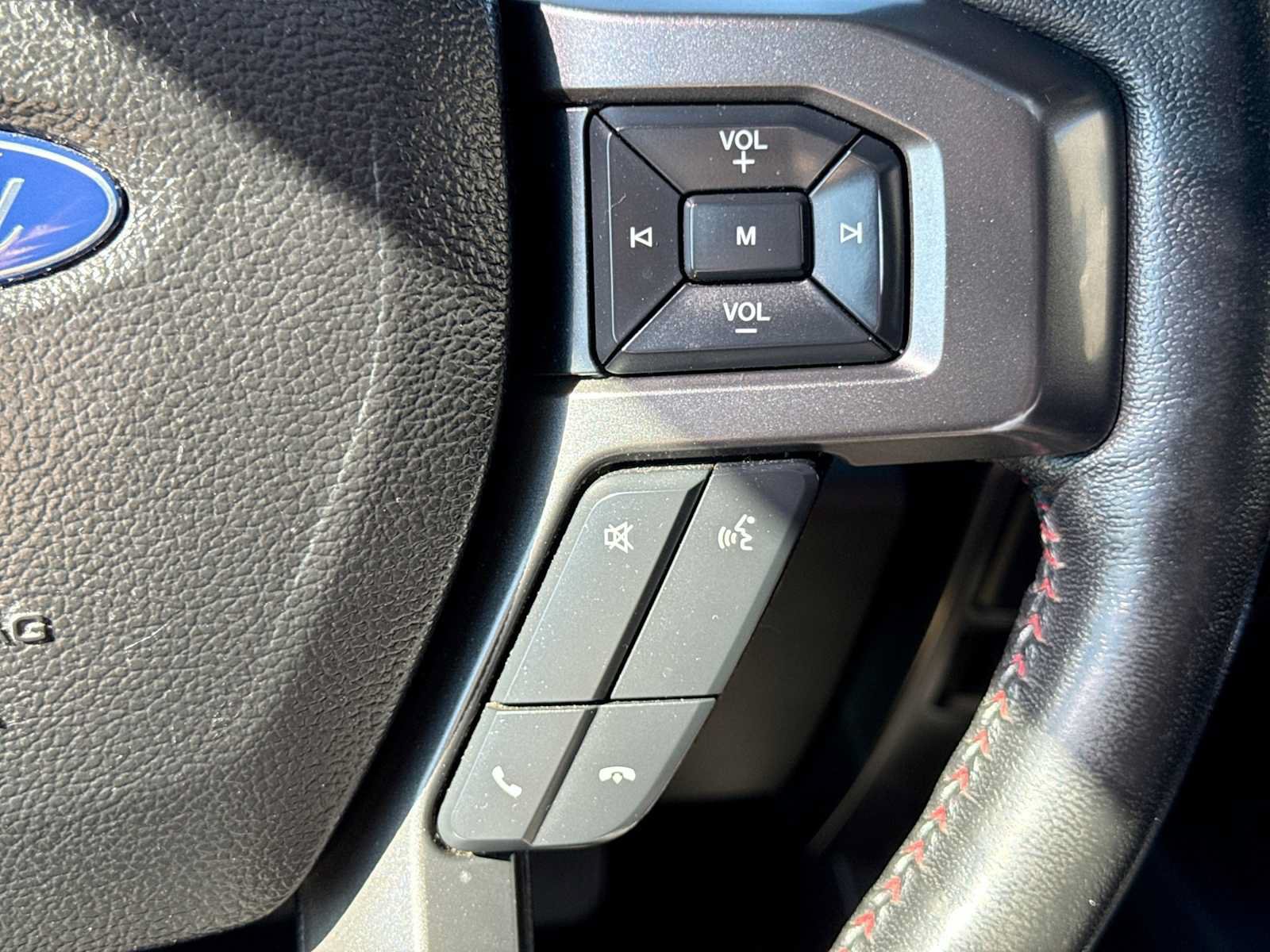 Used 2018 Ford F150 Lariat w/ Equipment Group 502A Luxury AWD/4WD image 24