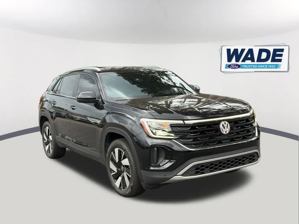Used 2024 Volkswagen Atlas Cross Sport SE FWD image 3