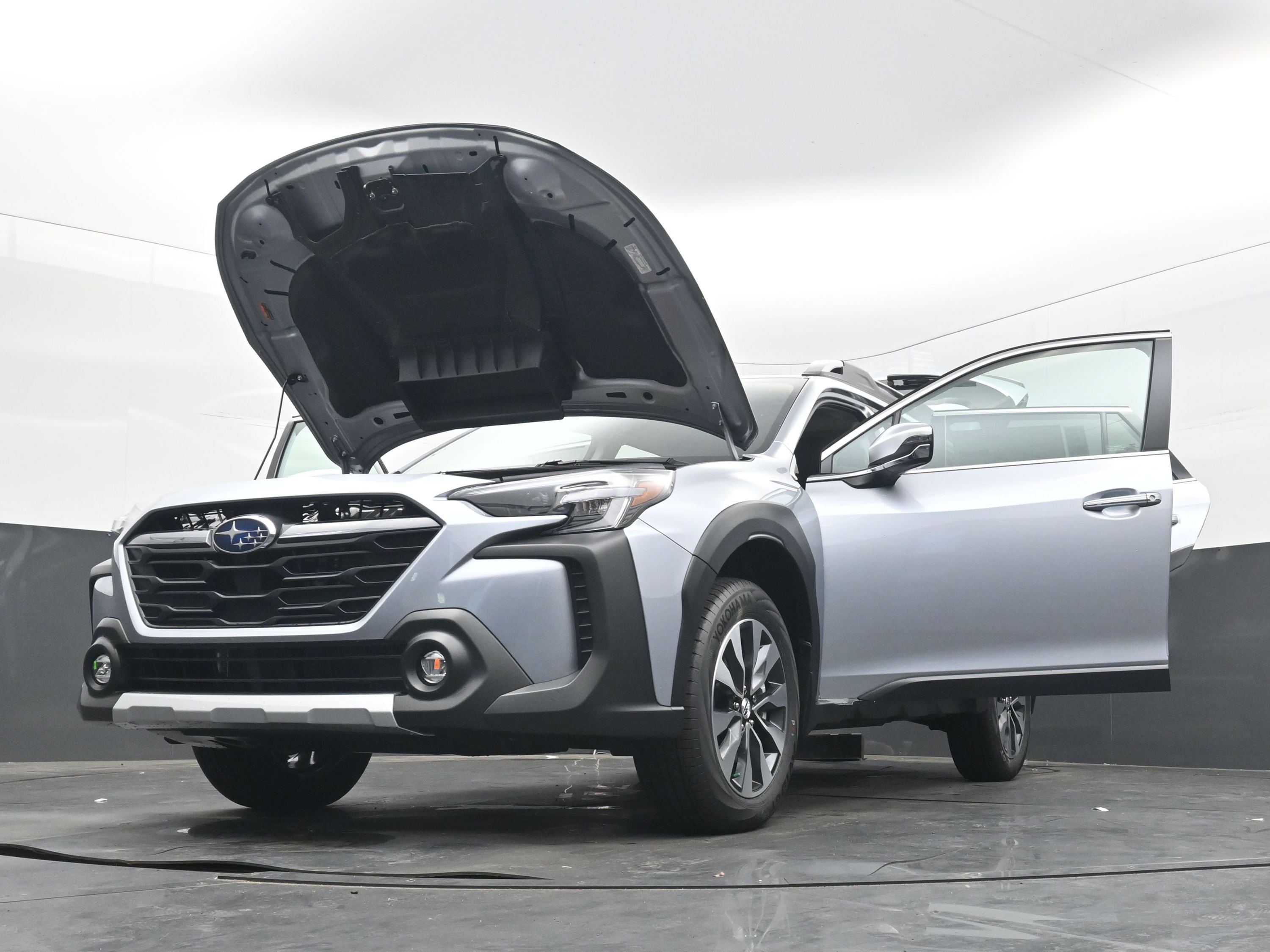 New 2025 Subaru Outback Touring XT image 41