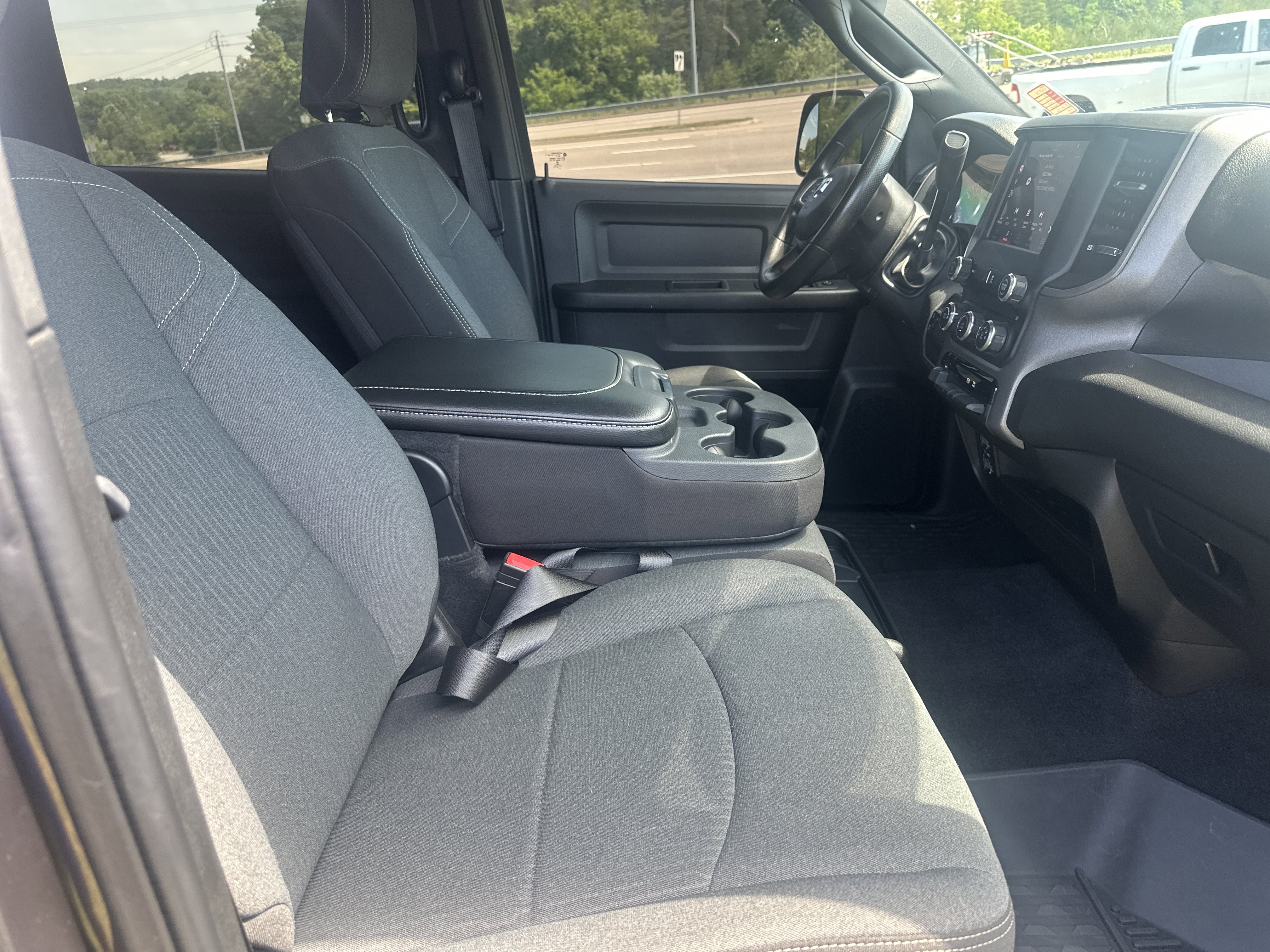 Used 2022 RAM 3500 Tradesman AWD/4WD image 31