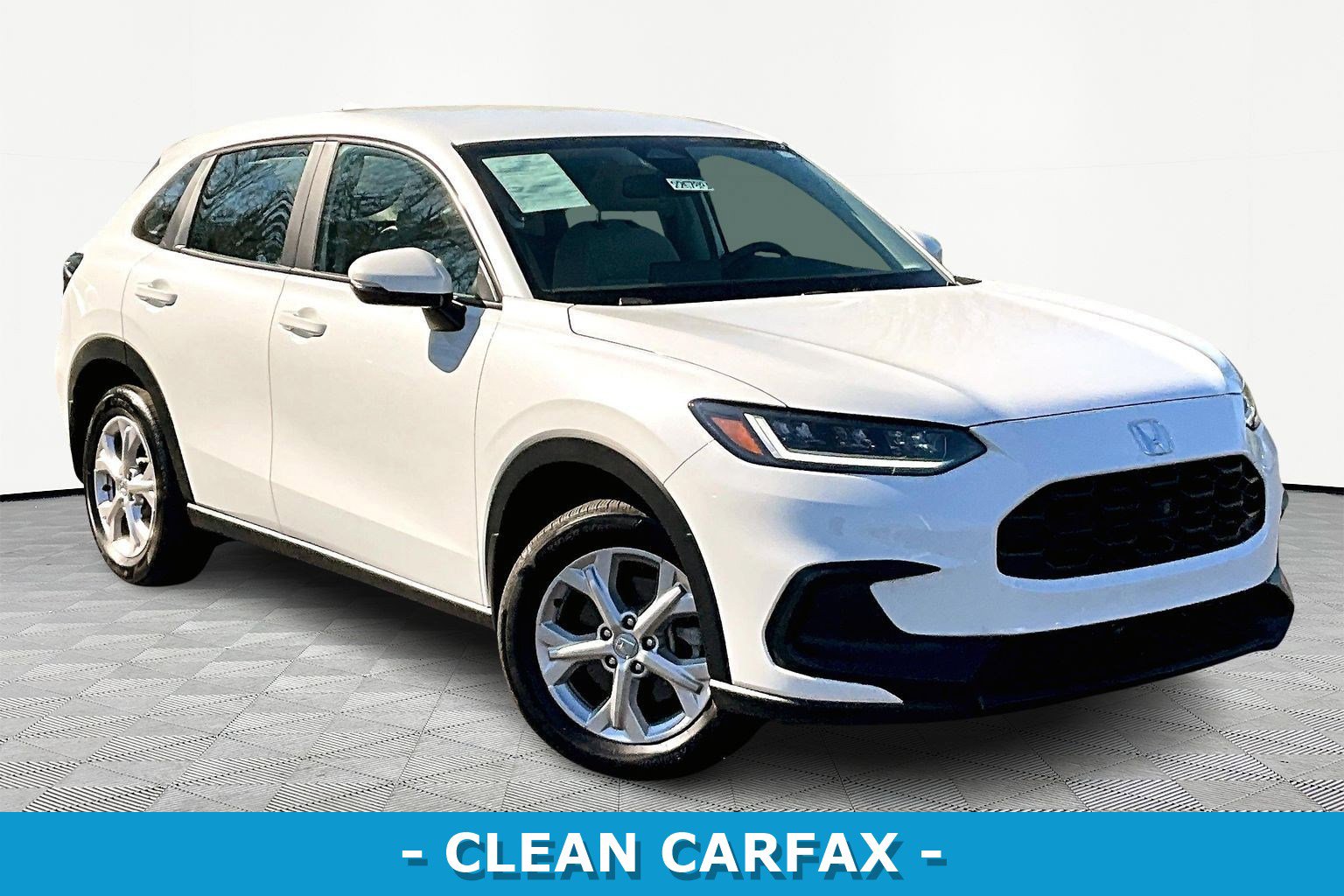 Used 2024 Honda HR-V LX image 3