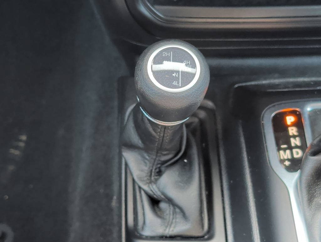 Used 2023 Jeep Wrangler Unlimited w/ Cold Weather Group AWD/4WD image 29