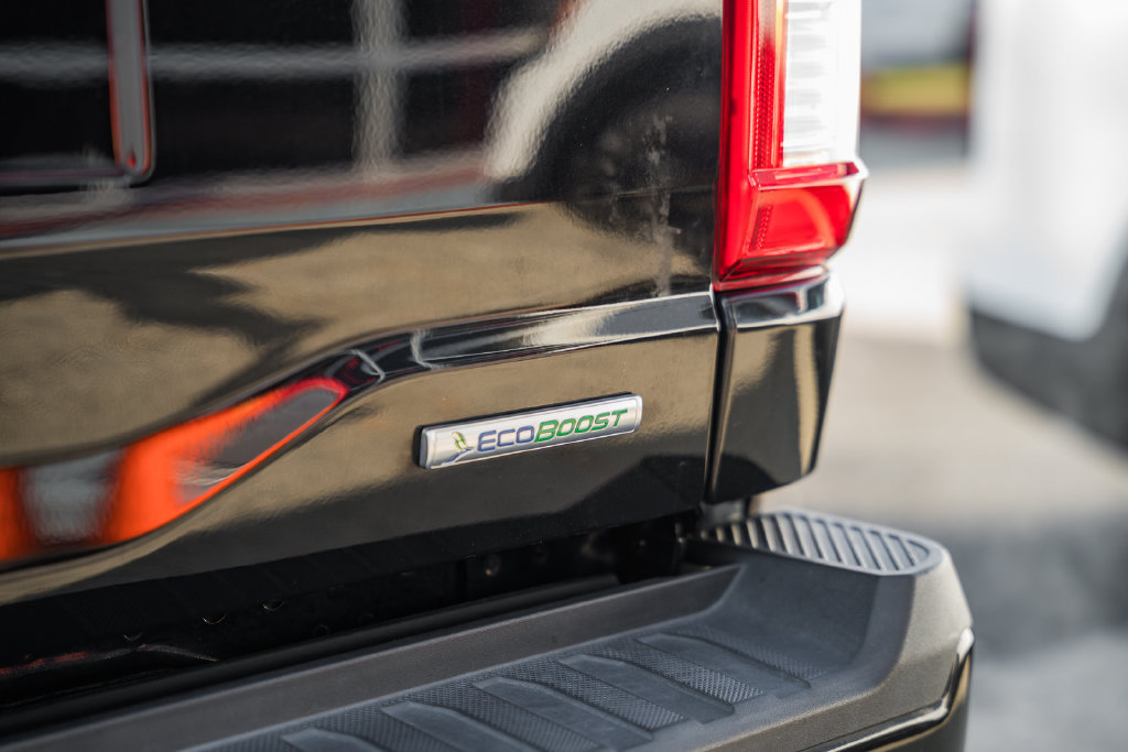 Used 2022 Ford F150 Lariat w/ Equipment Group 502A High AWD/4WD image 8