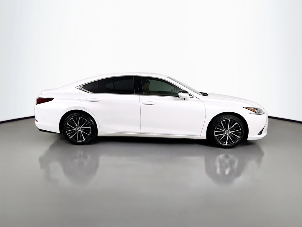 Used 2024 Lexus ES 350 w/ Premium Package FWD image 4