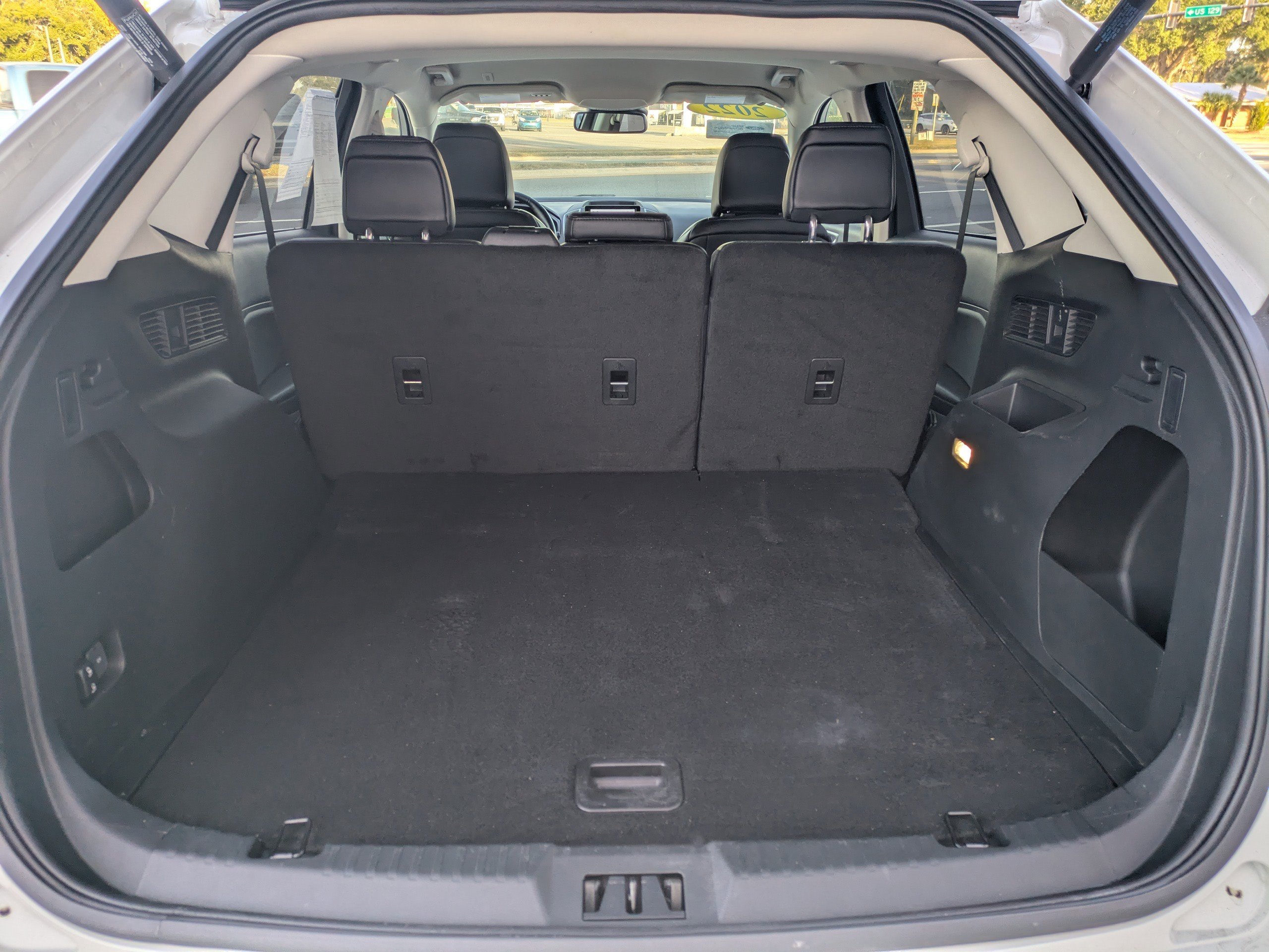 Used 2022 Ford Edge SEL w/ Convenience Package image 11