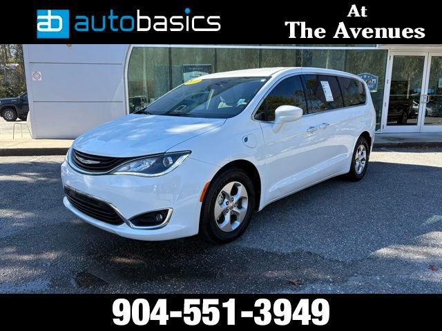 Used 2018 Chrysler Pacifica Touring Plus image 1