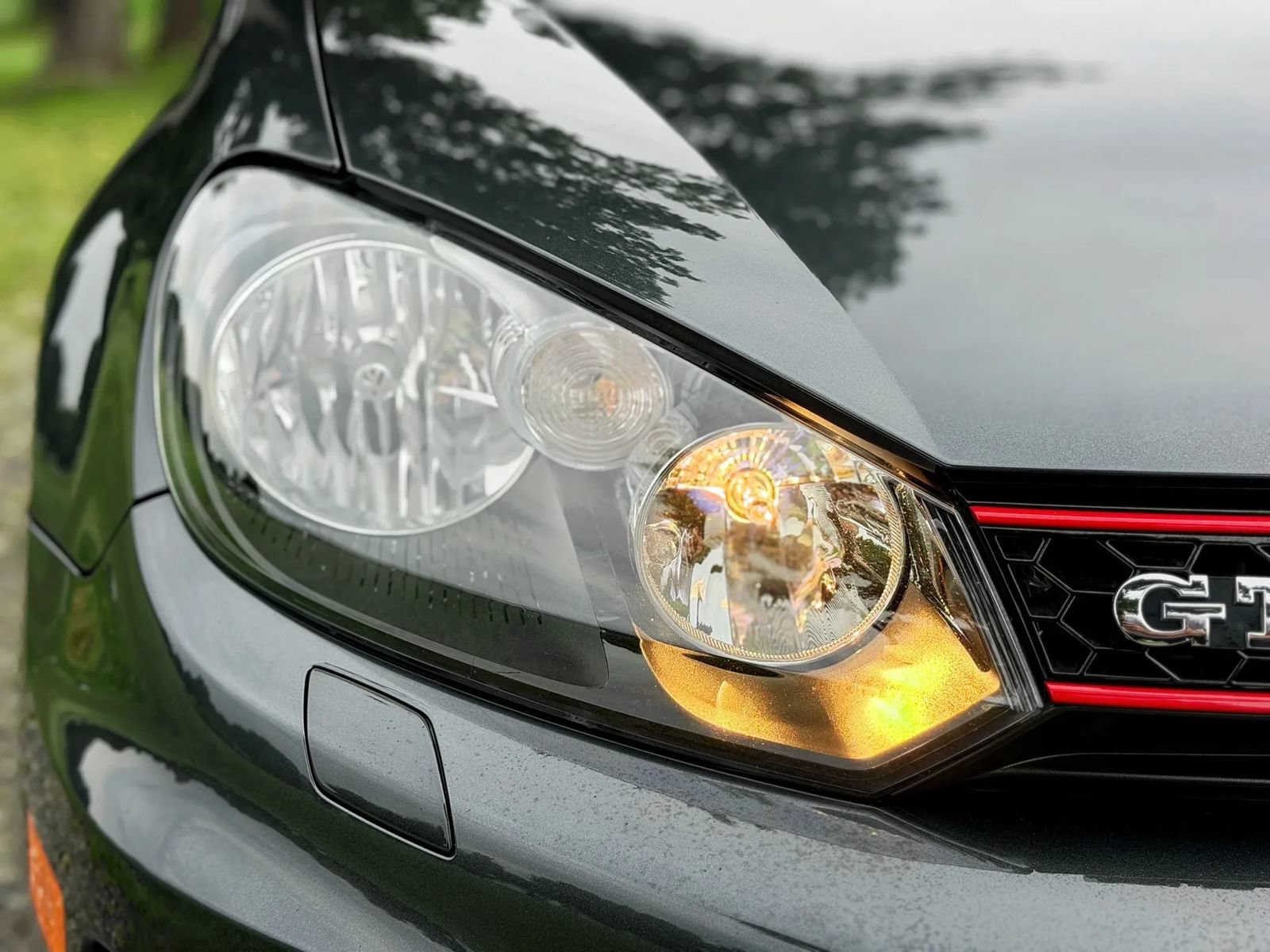 Used 2010 Volkswagen GTI 2-Door FWD image 30
