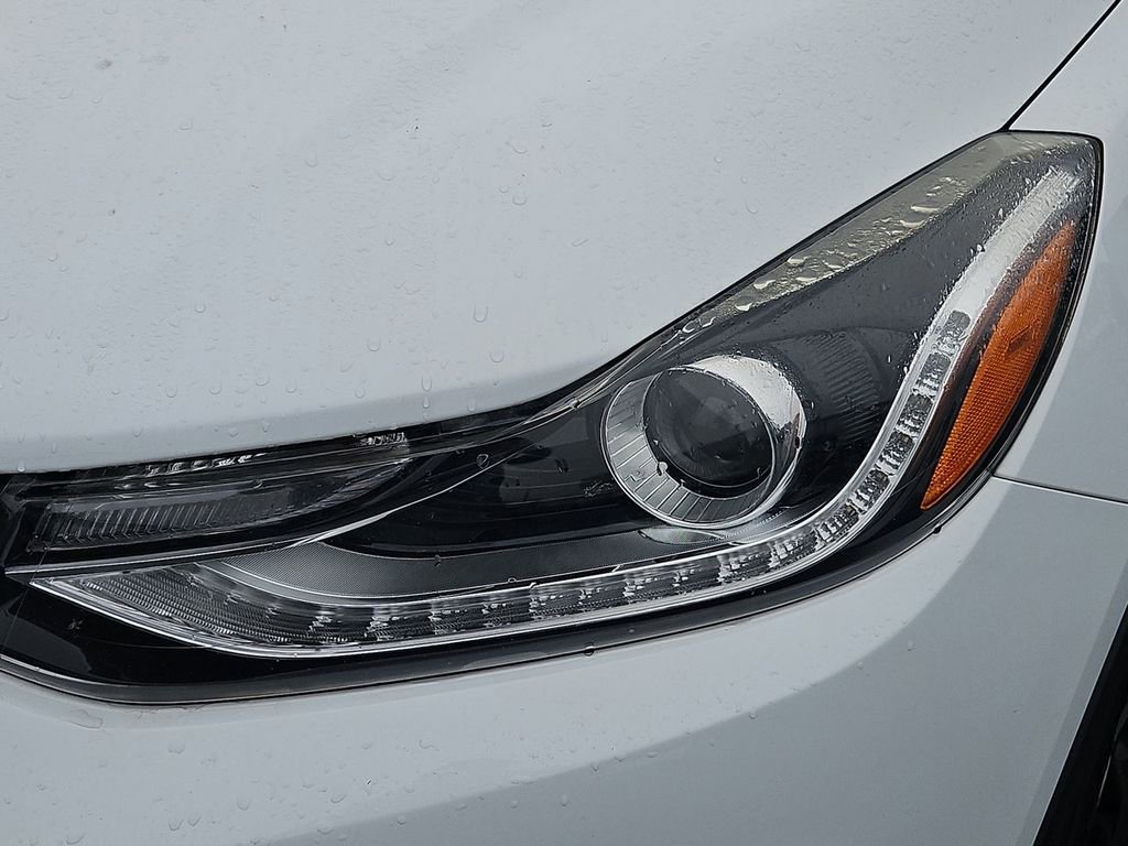 Used 2020 Chevrolet Trax LT w/ Sun & Sound Package FWD image 21