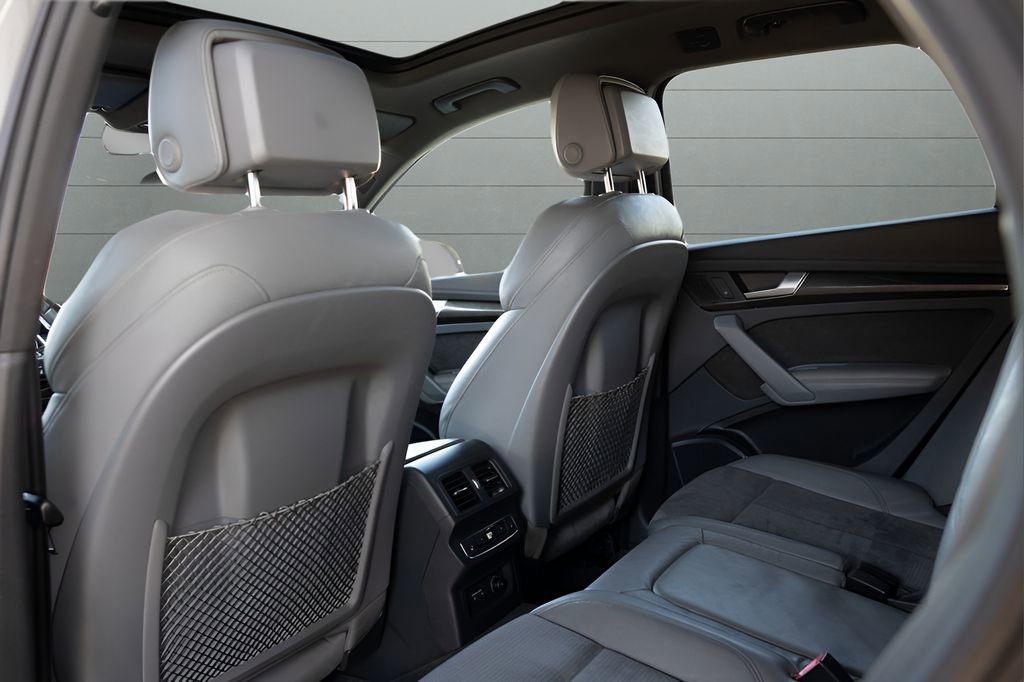 Used 2020 Audi SQ5 Premium Plus w/ Premium Plus Package image 57