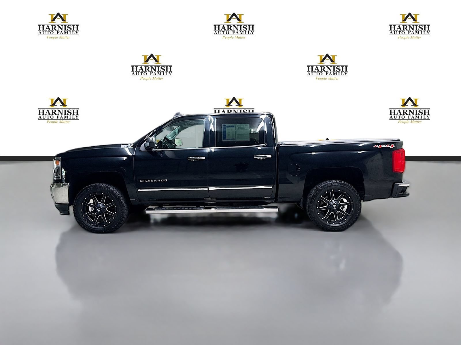 Used 2016 Chevrolet Silverado 1500 LTZ w/ LTZ Plus Package AWD/4WD image 10