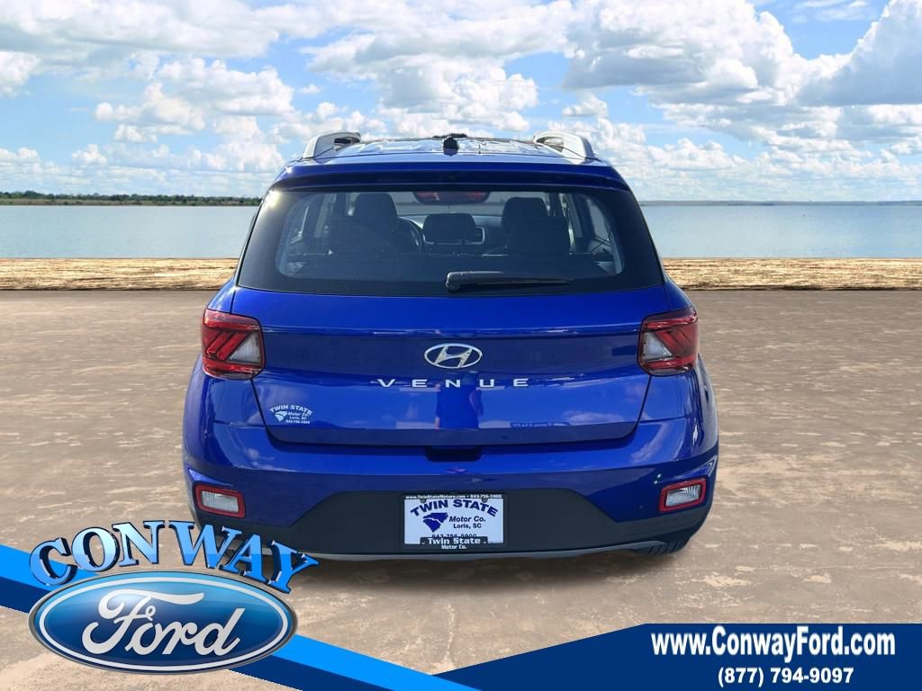 Used 2024 Hyundai Venue SEL image 7