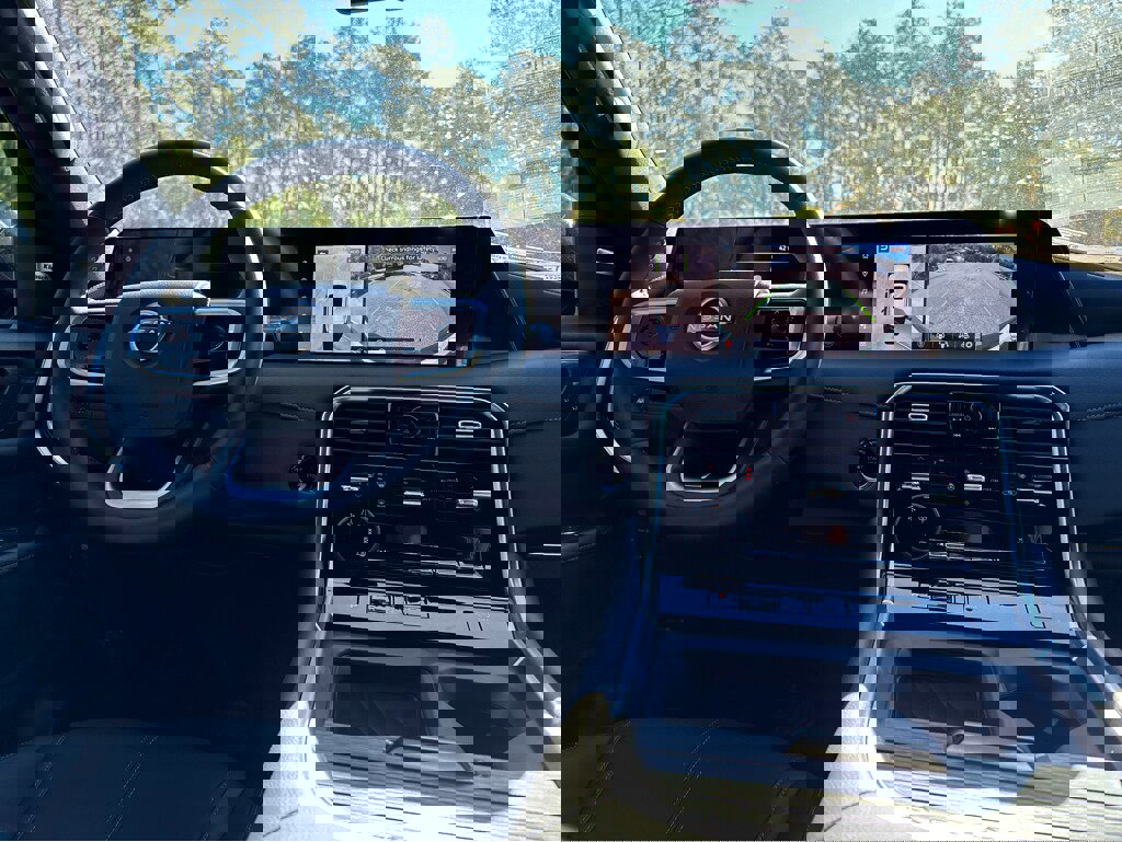 New 2026 Nissan Armada SL image 4