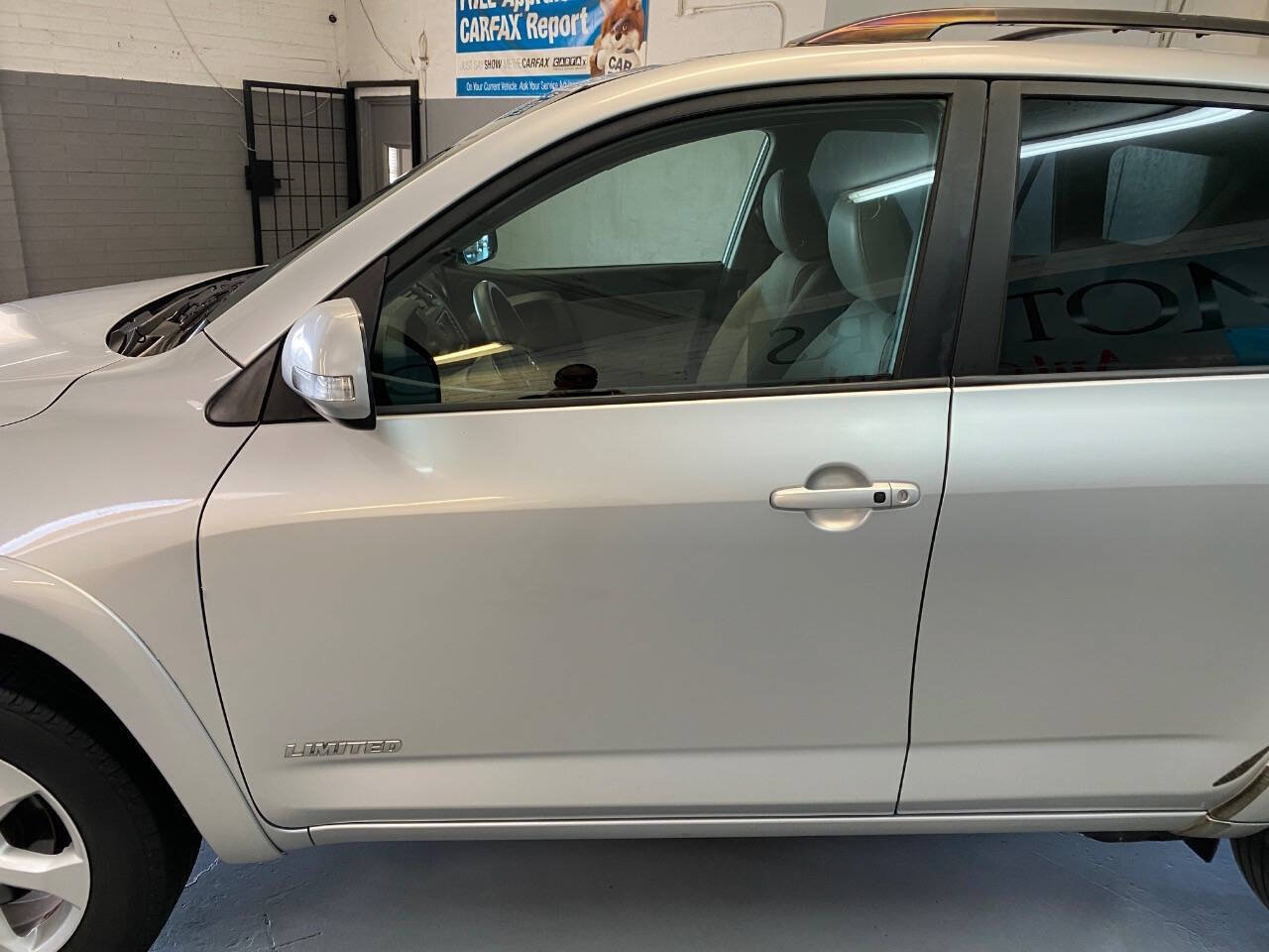 Used 2010 Toyota RAV4 Limited FWD image 15