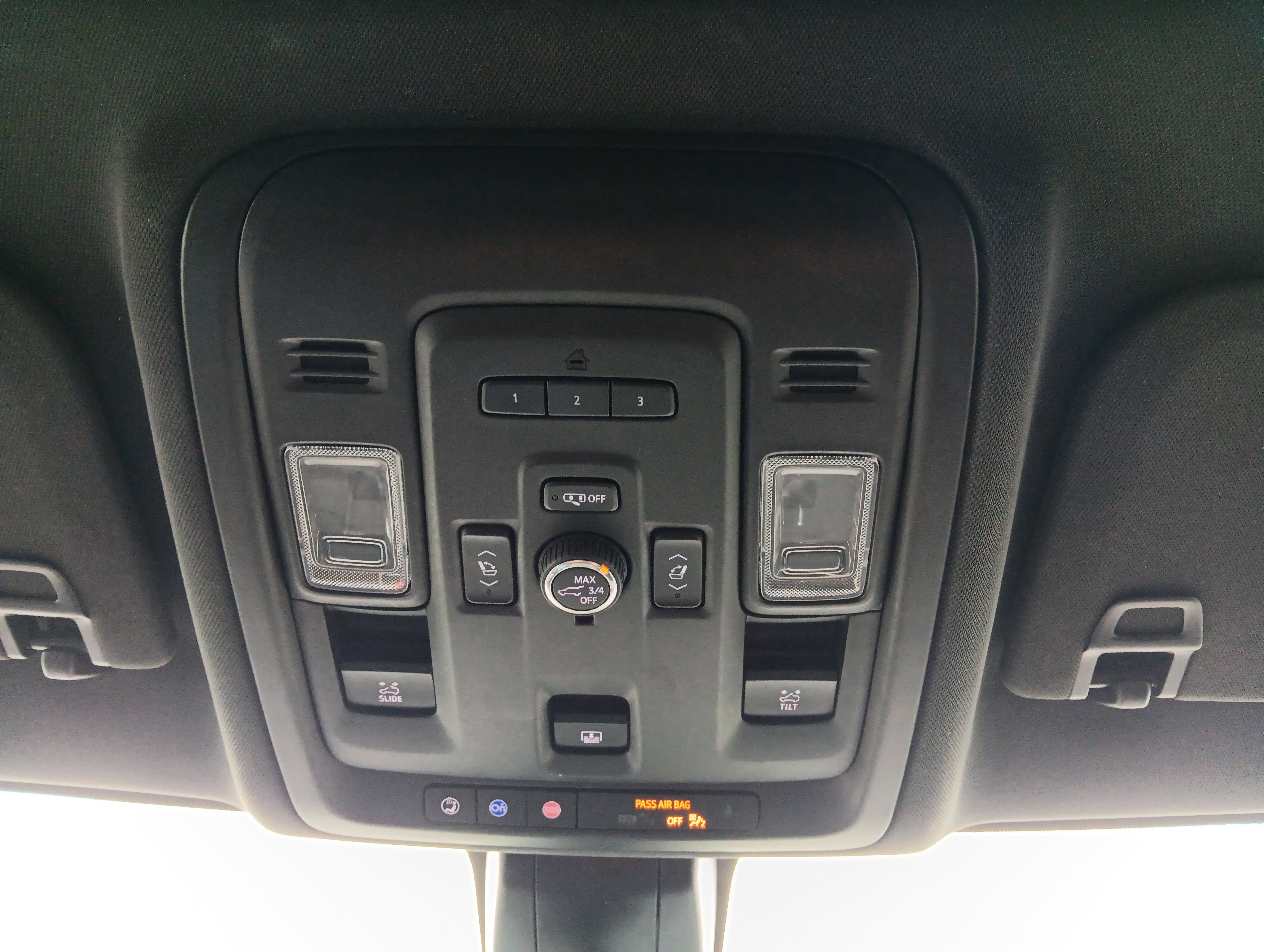 Used 2021 Chevrolet Tahoe Premier w/ Premium Package image 15