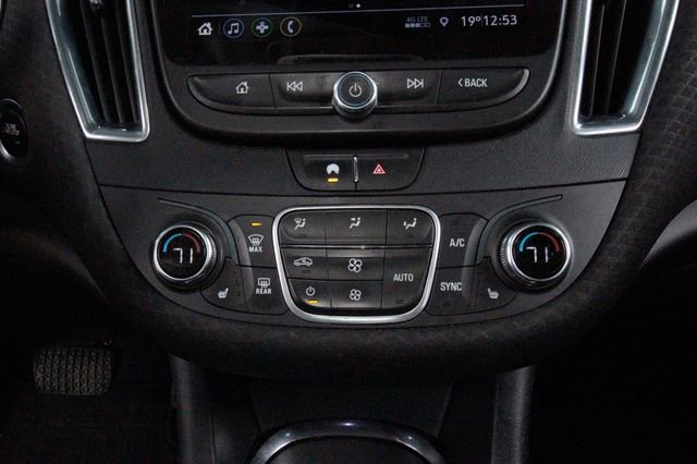 Used 2020 Chevrolet Malibu LT FWD image 13