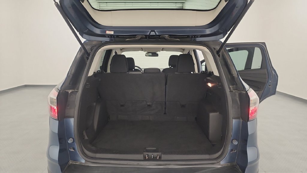 Used 2018 Ford Escape SE w/ Ford Safe & Smart Package AWD/4WD image 23