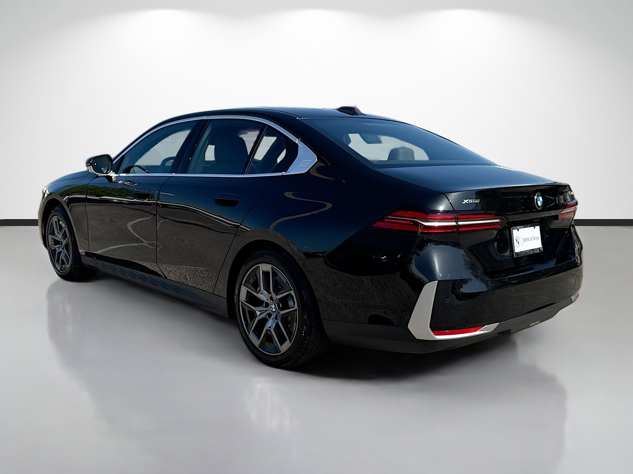 Used 2026 BMW 530i xDrive image 5