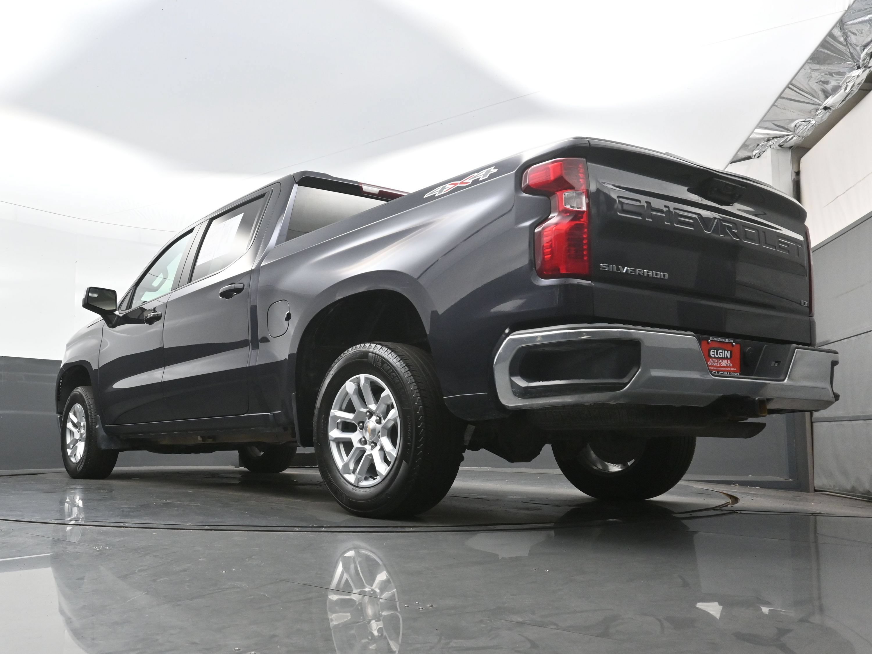 Used 2024 Chevrolet Silverado 1500 LT AWD/4WD image 28
