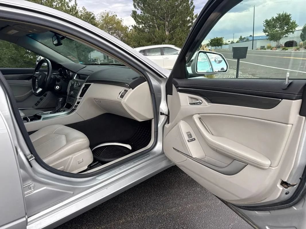 Used 2009 Cadillac CTS 3.6 AWD image 26