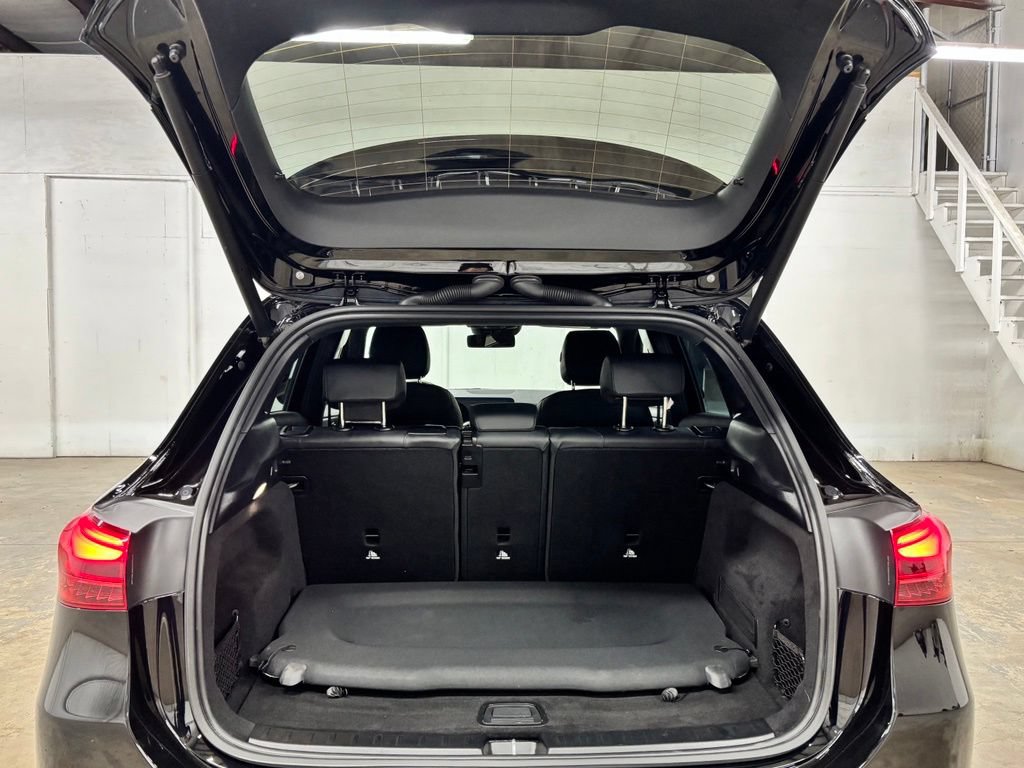 Used 2025 Mercedes-Benz GLA 250 image 25