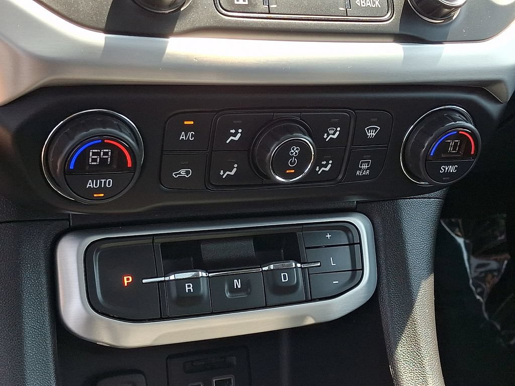 Used 2021 GMC Acadia SLT w/ Preferred Package AWD/4WD image 22