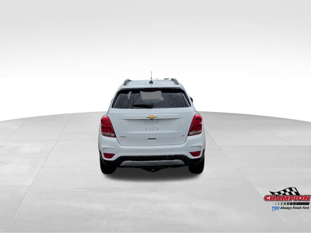 Used 2018 Chevrolet Trax LT w/ LT Convenience Package FWD image 4
