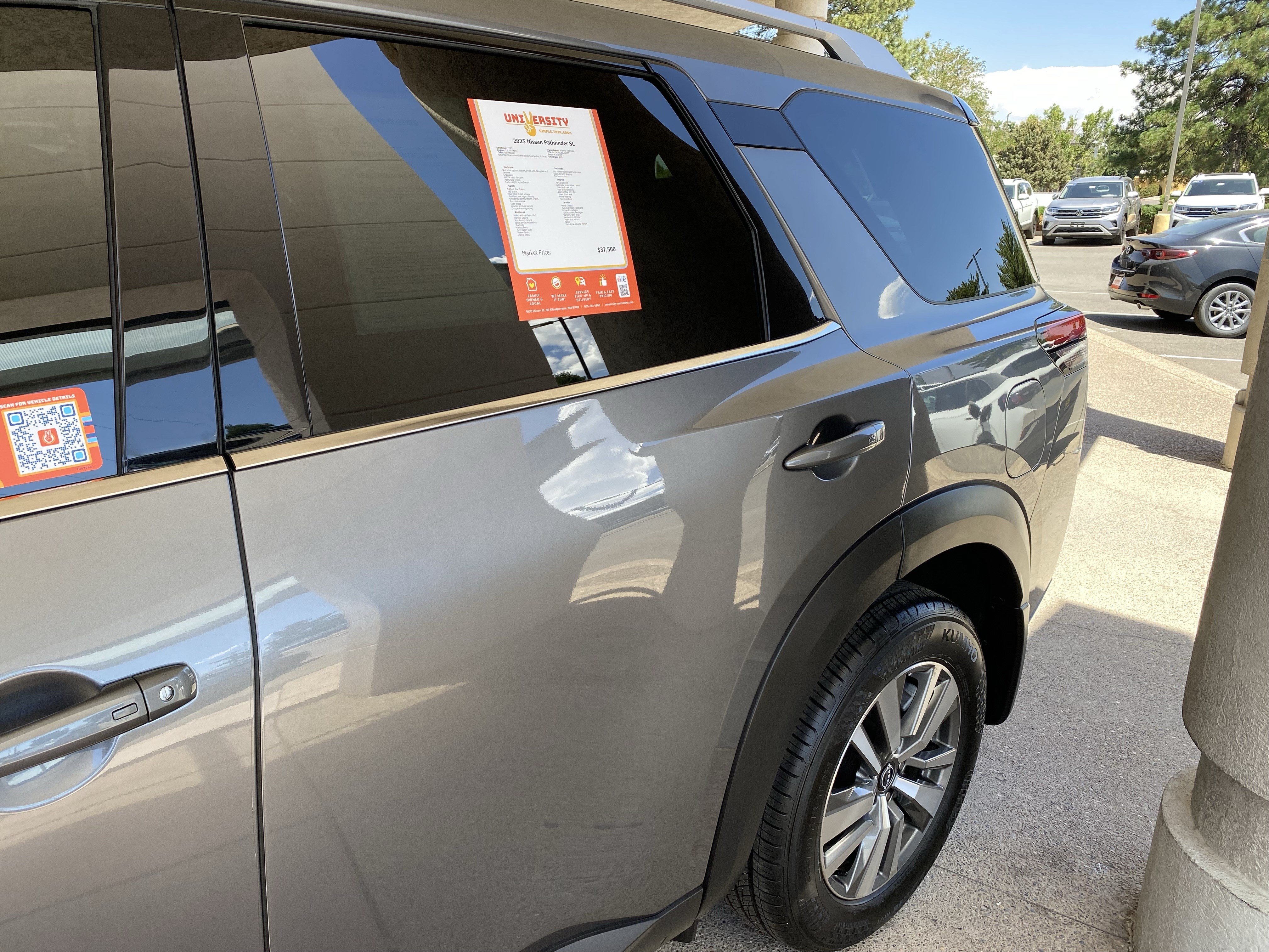 Used 2025 Nissan Pathfinder SL w/ Cargo Package AWD/4WD image 31