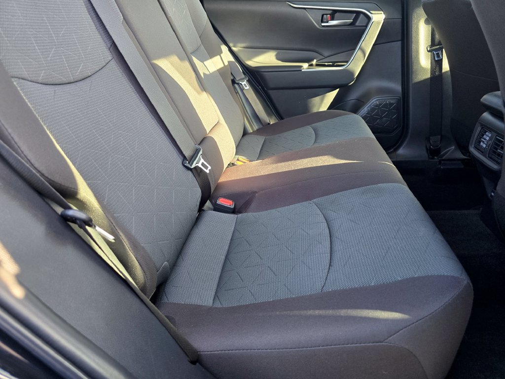 Certified 2025 Toyota RAV4 XLE AWD/4WD image 17