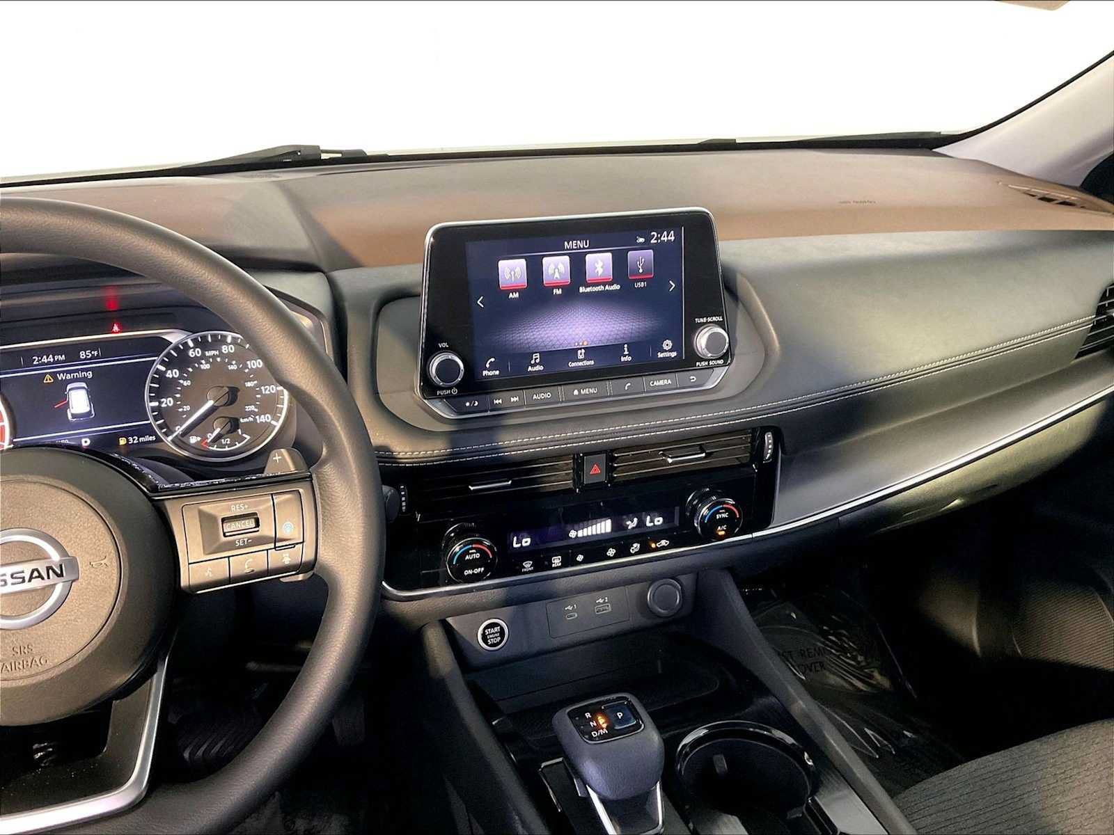 Used 2021 Nissan Rogue SV AWD/4WD image 16