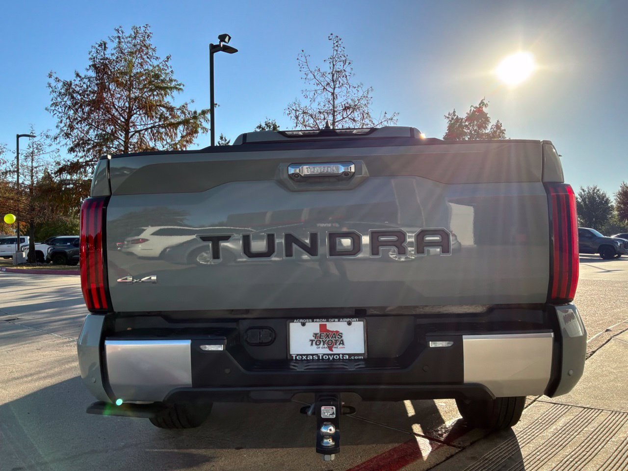 Used 2024 Toyota Tundra Limited w/ Power Package AWD/4WD image 7