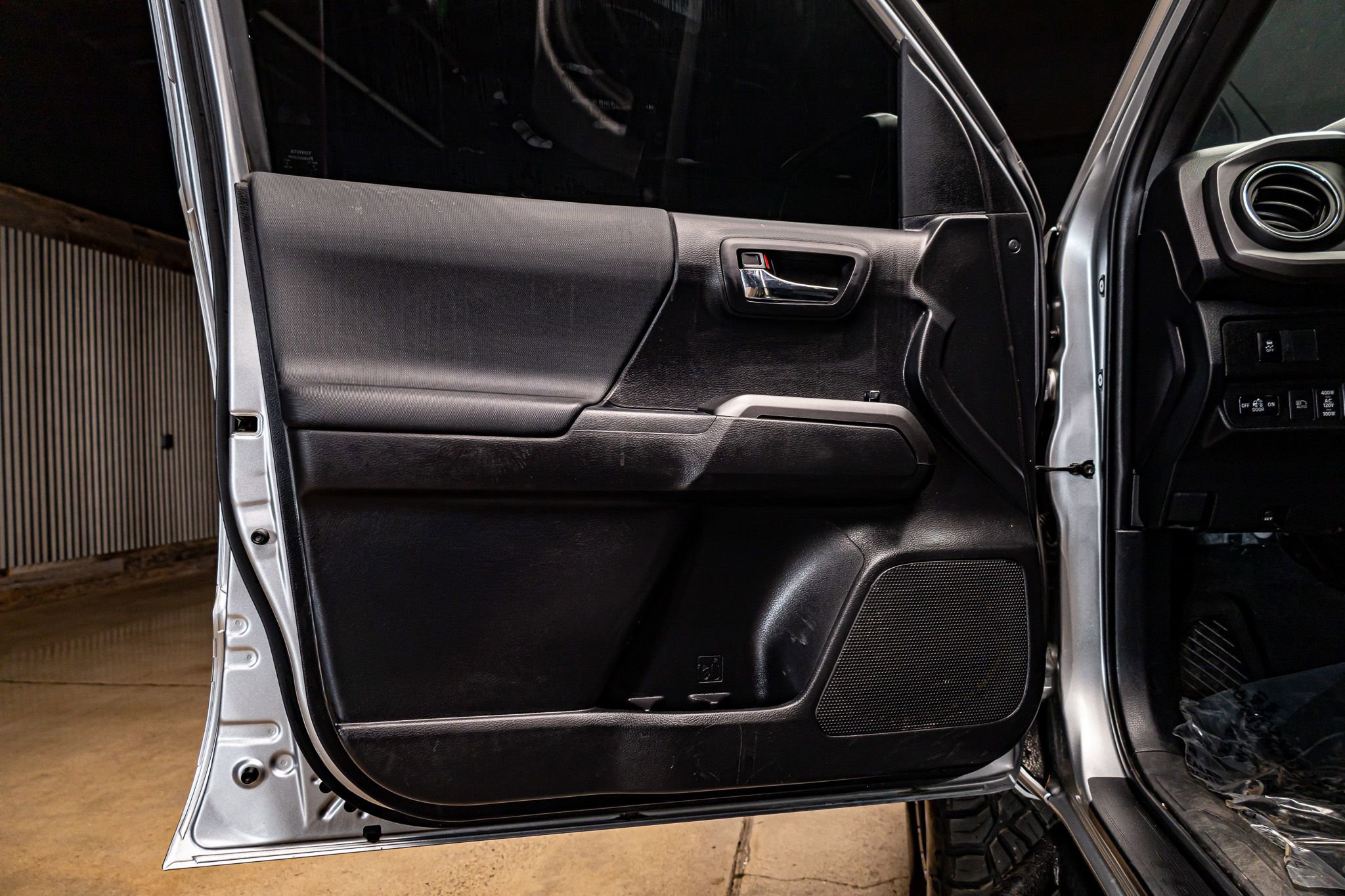 Used 2023 Toyota Tacoma TRD Sport image 24