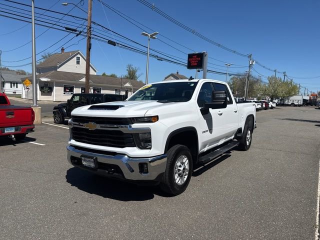 Used 2025 Chevrolet Silverado 2500 LT w/ Convenience Package AWD/4WD image 2