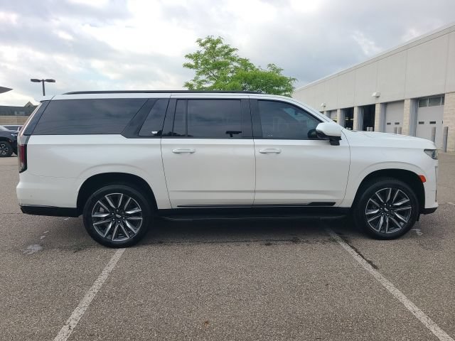 Used 2022 Cadillac Escalade ESV Sport w/ Touring Package AWD/4WD image 8