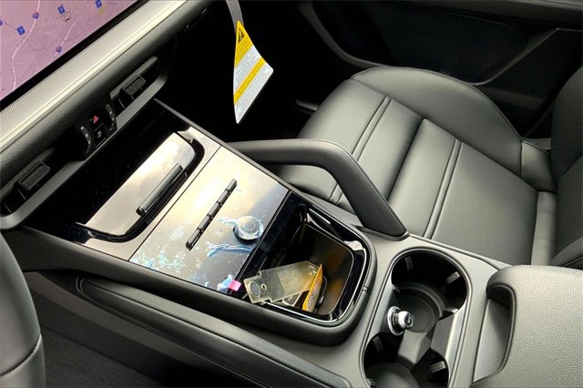 New 2026 Porsche Cayenne Coupe image 36