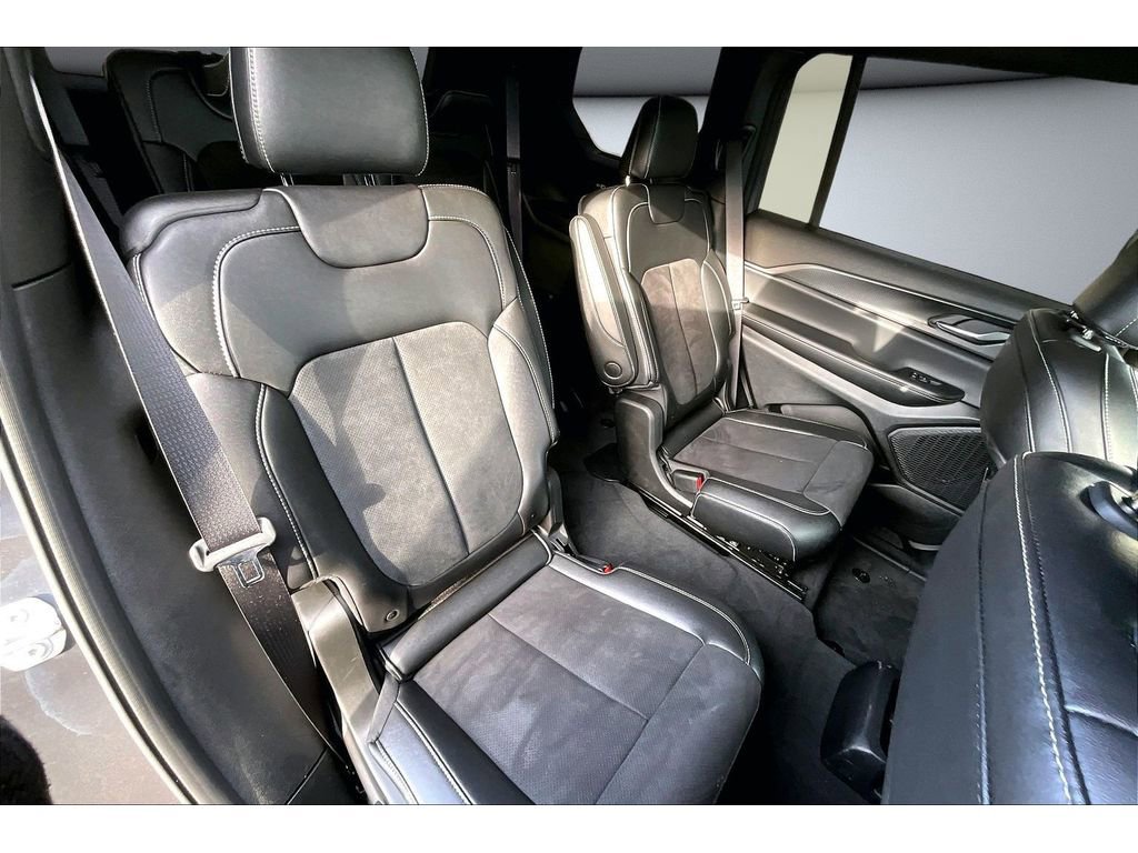 Certified 2024 Jeep Grand Cherokee L Laredo image 24