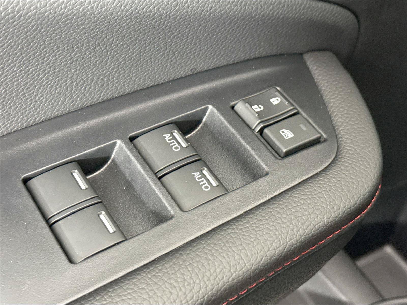 Used 2025 Honda Ridgeline Black Edition image 28