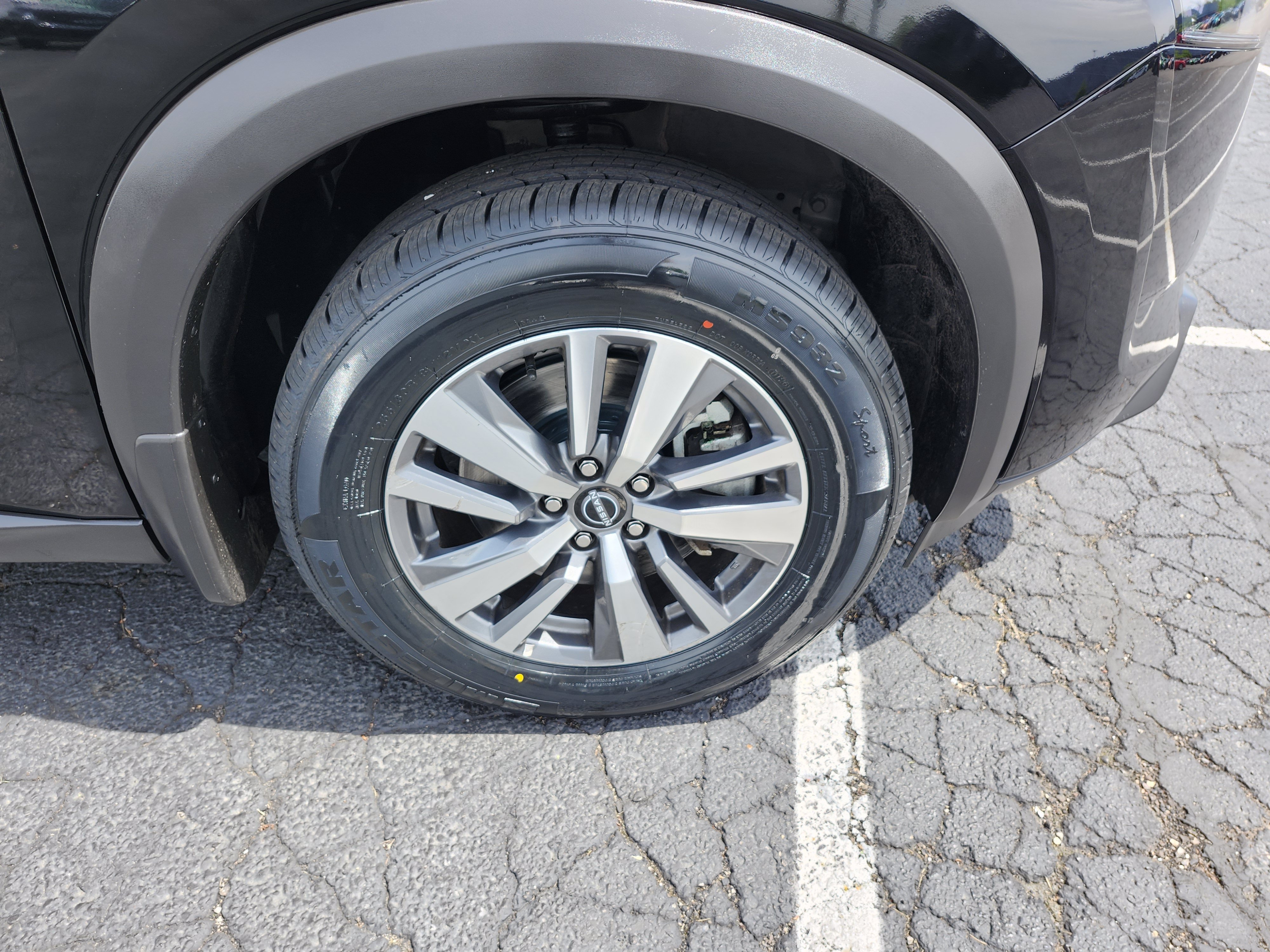 Used 2023 Nissan Pathfinder SL AWD/4WD image 11