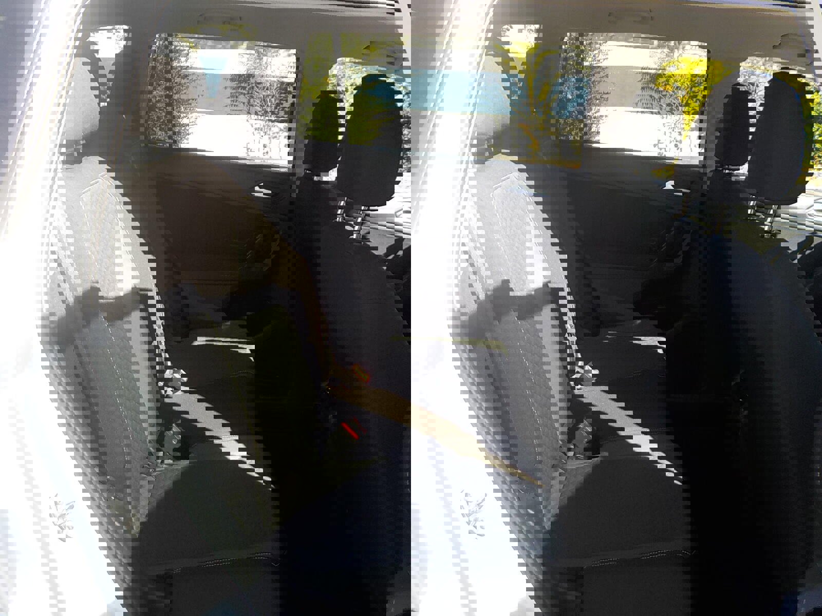 Used 2021 Volkswagen Tiguan S image 14