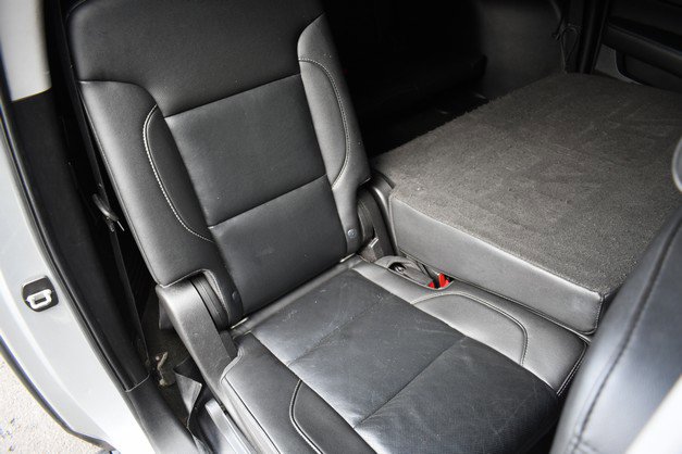 Used 2018 Chevrolet Suburban Premier image 30