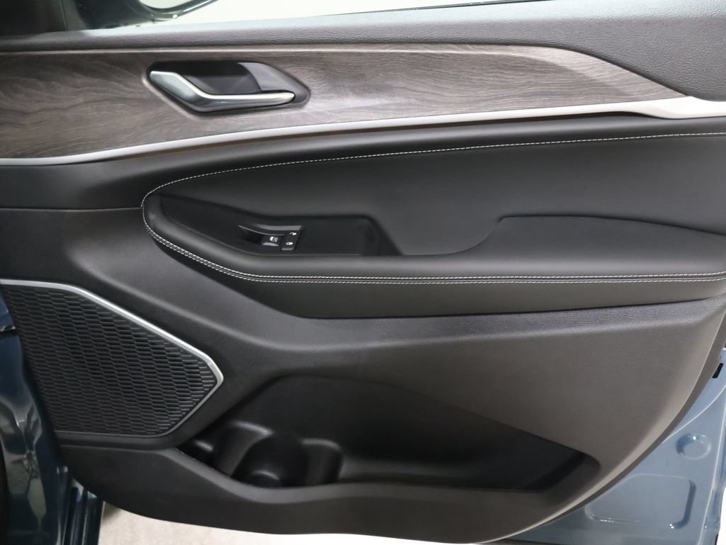 New 2026 Jeep Grand Cherokee Limited AWD/4WD image 17