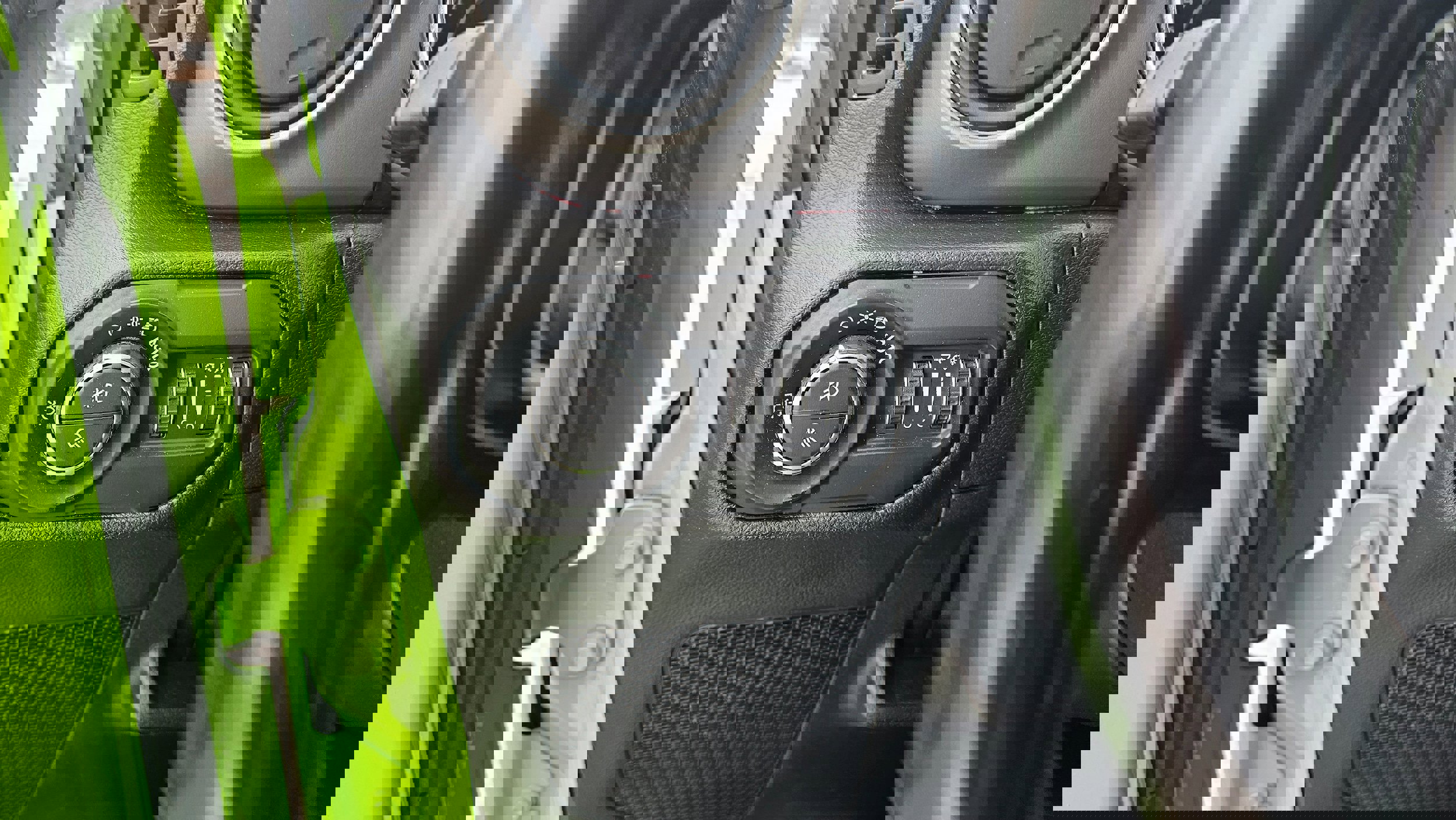 Used 2021 Jeep Gladiator Willys image 22