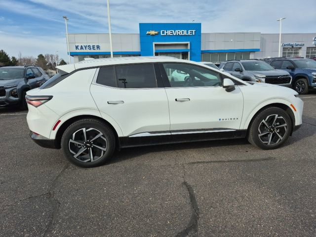 Used 2025 Chevrolet Equinox EV LT w/ Convenience Package image 8