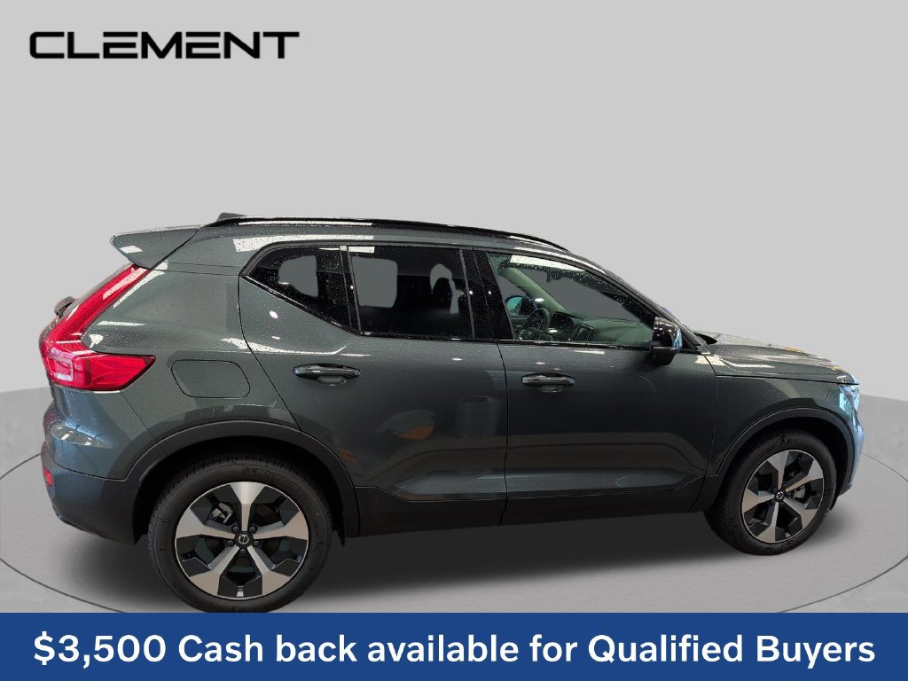 New 2026 Volvo XC40 B5 Core w/ Climate Package AWD/4WD image 7
