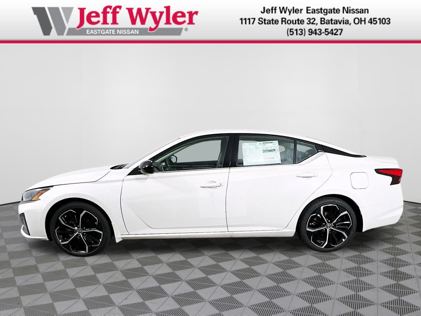 New 2025 Nissan Altima 2.5 SR FWD image 27